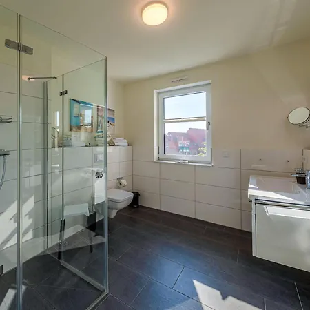 Moewe - In Der Hafenresidenz Mit Balkon & Wellness *