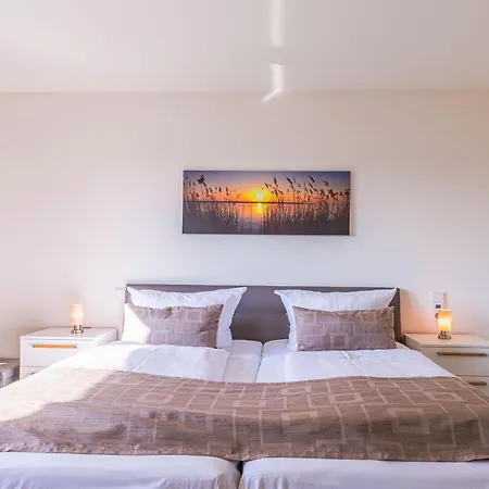 Moewe - In Der Hafenresidenz Mit Balkon & Wellness *