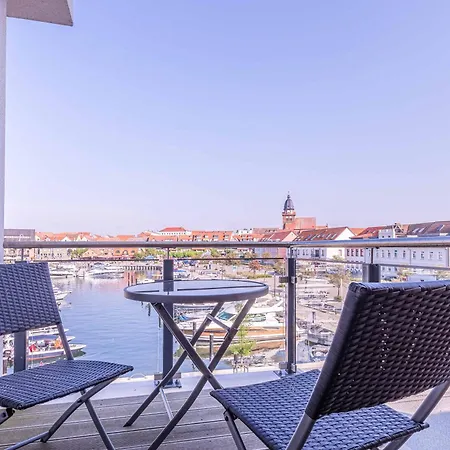Moewe - In Der Hafenresidenz Mit Balkon & Wellness Apartmán *